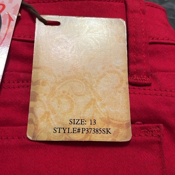 Hybrid & Company Women's Butt Lift Stretch Denim Jeans RED size 13 - Picture 9 of 9